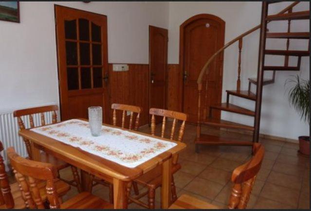 Вилла Apartman Foldes Tibor Вельки-Медер Экстерьер фото